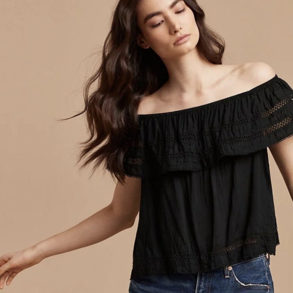 Aritzia Wilfred Hollande blouse black xxs